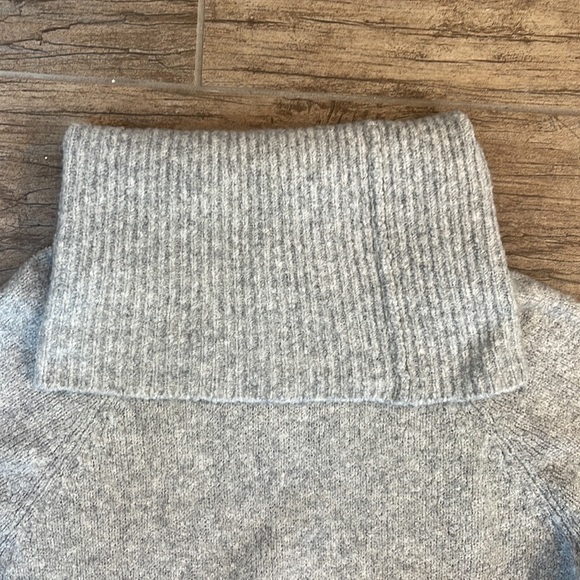 JOIE 💥SALE💥Soft Joie Funnel Neck Sweater LIKE NEW - Picture 8 of 10